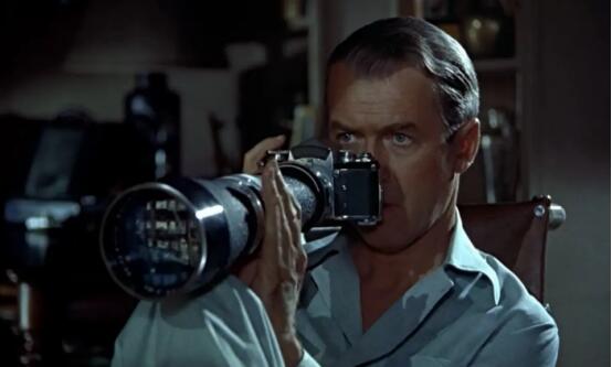 "Janela Indiscreta" (1954) - Alfred Hitchcock