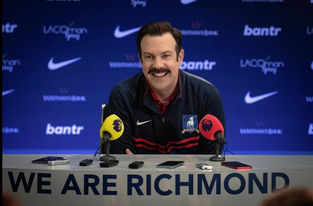 Maratone agora a série Ted Lasso de graça no YouCine